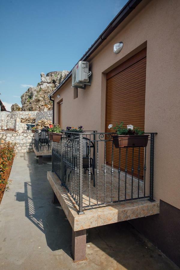 Apartments Vojislav Virpazar Exterior foto